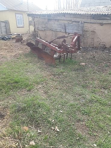 плук перевертыш: Навесной плуг для трактора - Тип: трехкорпусный оборотный/полевой — 1