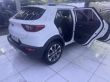Продажа авто: Kia Stonic: 2020 г., Автомат, Кроссовер — 8