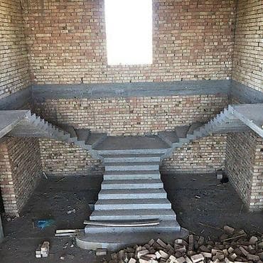 Бетонная лестница Для дома, Форма лестницы: Прямая