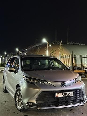 нива 2022: Toyota Sienna: 2022 г., 2.5 л, Автомат, Гибрид, Минивэн — 1