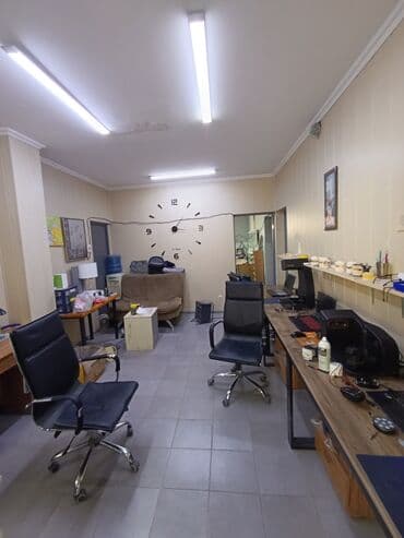 участок дом ак ордо: Сатам Офистик 199 м², Ремонту бар, Эмерексиз, Көп кабаттуу имарат, 1 кабат — 4