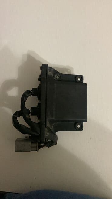 блок srs: Реле фары левый. Производитель: Япония(оригинал) Дата выпуска: 2017; — 2