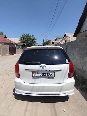 салон машины: Toyota WISH: 2005 г., 1.8 л, Автомат, Бензин, Универсал — 4