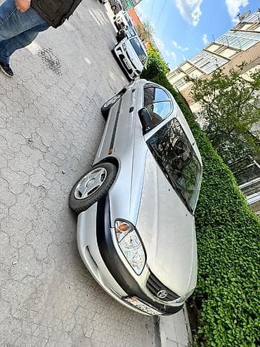 audi s: Toyota Avensis: 2001 г., 1.8 л, Механика, Бензин, Хэтчбэк — 5