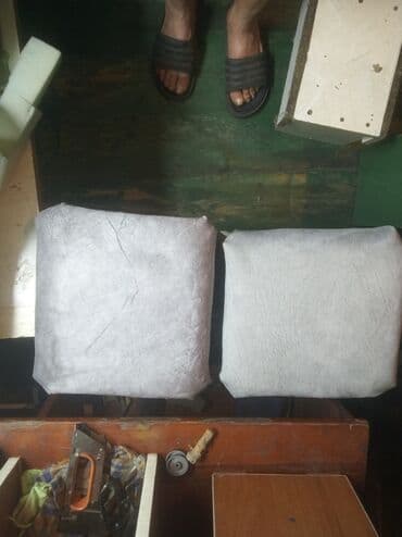 универсальные чехлы на мягкую мебель: Табуретка, Новый, ЛДСП, Не раскладной — 1