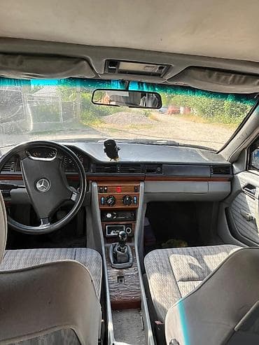классика мото: Mercedes-Benz W124: 1992 г., 2.3 л, Механика, Бензин, Седан — 1