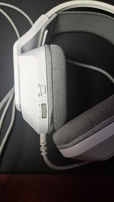 hyperx pulsefire haste: Проводные гарнитуры, Б/у, цвет - Белый — 4