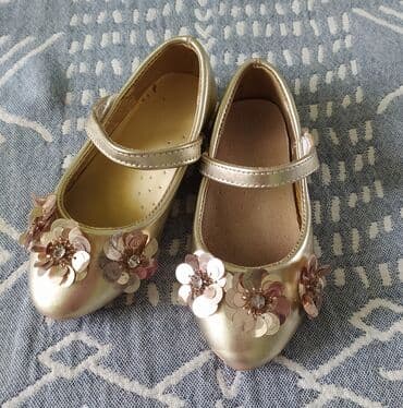 детские вечерние платья на прокат: Красивые туфельки на праздник. Размер стельки 15-16 см. В хорошем — 2