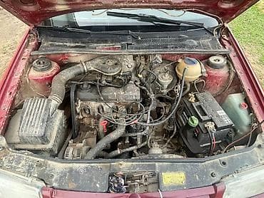 Volkswagen Vento: 1993 г., 1.8 л, Механика, Бензин, Седан — 2
