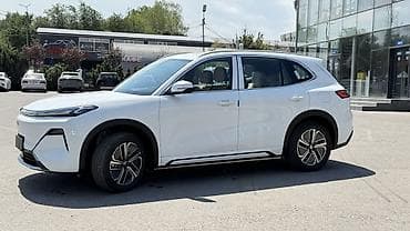 спайс стар: Geely Galaxy Starship 7: 2025 г., 1.5 л, Автомат, Гибрид, Кроссовер — 7