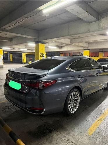 Lexus ES: 2022 г., 2.5 л, Автомат, Гибрид, Седан