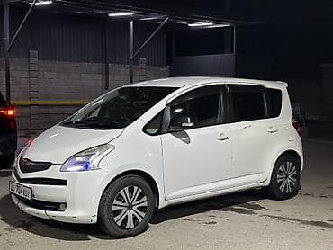 Toyota Ractis: 2005 г., 1.5 л, Автомат, Бензин, Хэтчбэк — 6