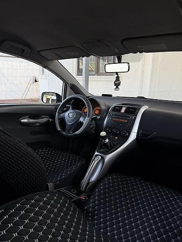 тойота кулигер: Toyota Auris: 2008 г., 1.4 л, Механика, Бензин, Хэтчбэк — 6