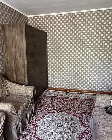 2 bedroom: Сдается в аренду 2 комнатная квартира 104 серии на 1 этаже в 9 мкр — 2