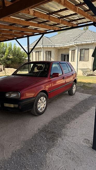 Volkswagen Golf: 1994 г., 1.8 л, Механика, Бензин, Хэтчбэк — 2