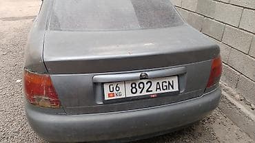Audi A4: 1996 г., 1.8 л, Механика, Седан — 2