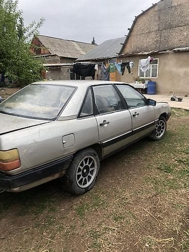 Audi 100: 1986 г., 2.3 л, Механика, Бензин, Седан — 1