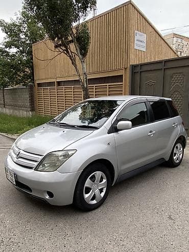 Toyota Ist: 2004 г., 1.3 л, Автомат, Бензин, Хэтчбэк — 2