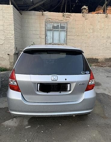Honda Fit: 2005 г., 1.5 л, Вариатор, Бензин, Хэтчбэк