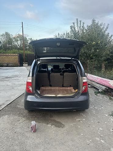 бампер на королла: Honda Edix: 2004 г., 1.7 л, Бензин, Минивэн — 4