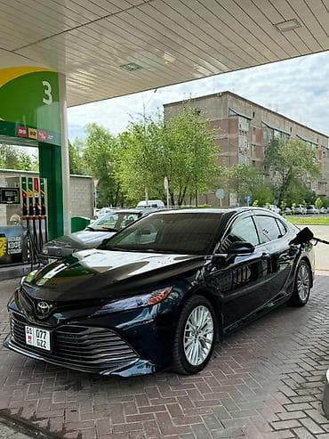 Транспорт: Toyota Camry: 2018 г., 2.5 л, Автомат, Бензин, Седан — 10