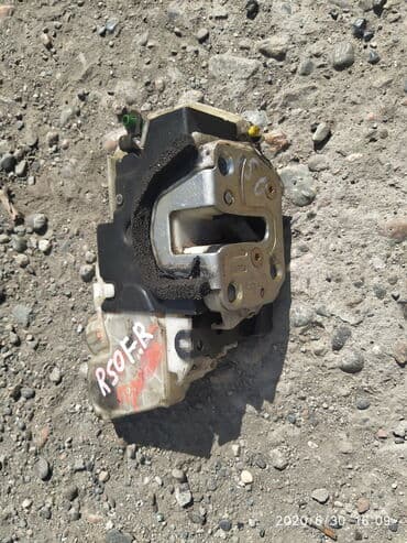 реставрация бронированных дверей: Nissan Pathfinder R50 Замок дверной центральный, Ниссан Патфаиндер р50 — 1