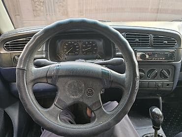 Volkswagen Vento: 1993 г., 1.6 л, Кол менен иштөөчү, Бензин, Седан — 8