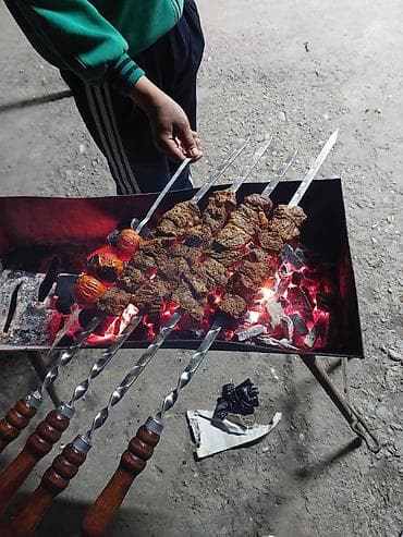 себет тойго: Услуги грузоперевозок и спецдоставки - Автопарк: тягачи и самосвалы — 6