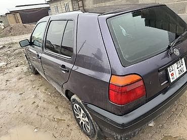 Volkswagen: Volkswagen Golf: 1993 г., 1.6 л, Механика, Бензин, Хэтчбэк — 6