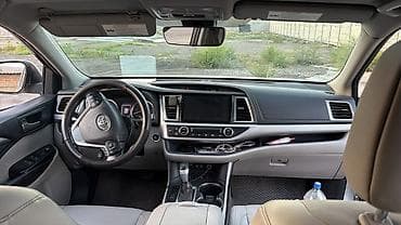 Транспорт: Toyota Highlander: 2017 г., Автомат, Бензин, Кроссовер — 4