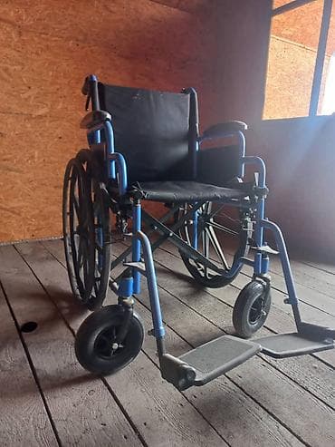 коляска для инвалидов: Инвалидная коляска с ручным приводом - Рама из прочной стали, окраска — 1