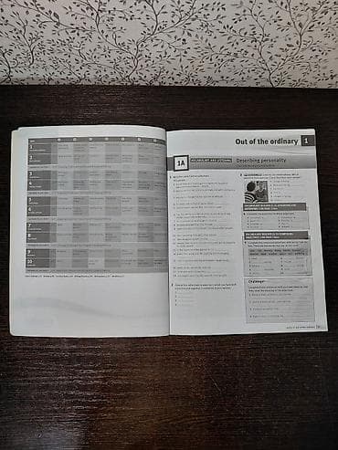 solutions elementary: Продаю . Срочно !!! Solutions Upper-Intermediate (2nd edition) идут с — 3