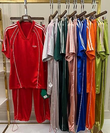 спортивный костюм м: Спортивный комплект из двух предметов: футболка с коротким рукавом и — 9