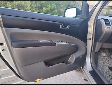 Продажа авто: Toyota Prius: 2004 г., 1.5 л, Вариатор, Гибрид, Хэтчбэк — 4