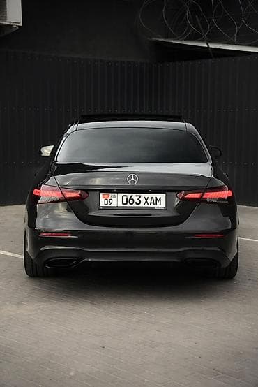 разноширокие: Mercedes-Benz E-Class: 2020 г., 2 л, Автомат, Бензин, Седан — 4