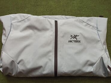 Свитера: Куртка-штормовка Arc’teryx на мембране GORE-TEX. Полностью — 5