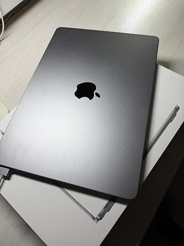 ssd macbook: Для учебы, Б/у, M3, ОЗУ, RAM: 8 ГБ — 3