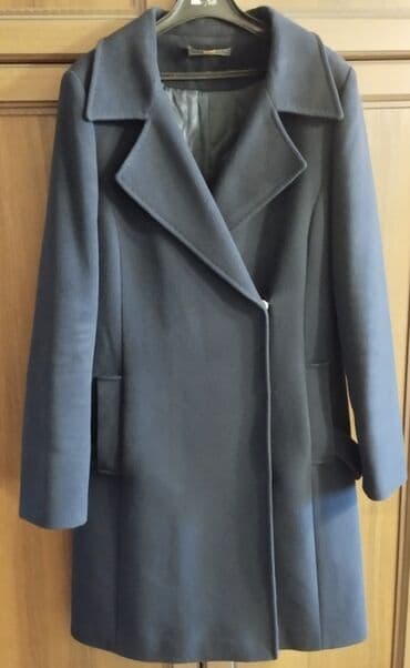 черное пальто с капюшоном: Женское тёплое длинное пальто темного синего цвета с объёмным — 6