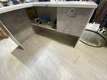 Рабочая стойка/ресепшен угловой для магазина или офиса at lalafo.kg Рабочая стойка/ресепшен угловой для магазина или офиса