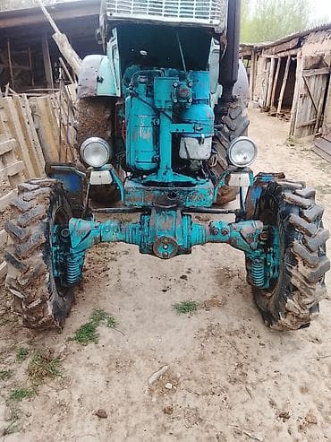 белорус 82 1: Трактор колёсный советского образца с кабиной, передним ведущим мостом — 4