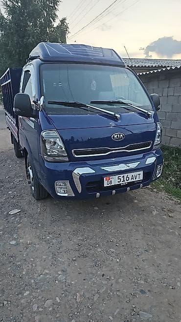 land rover range: Легкий грузовик, Kia — 2
