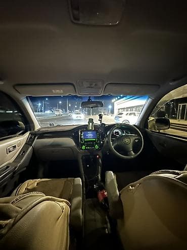 range rower: Toyota Kluger: 2003 г., 3 л, Автомат, Бензин, Кроссовер — 7