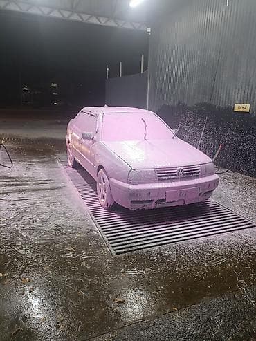 фолс фаген вента на багаж: Volkswagen Vento: 1990 г., Седан — 2