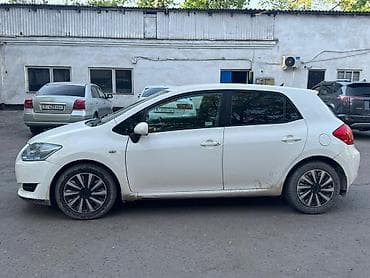 toyota двухсотка: Toyota Auris: 2008 г., 1.4 л, Ручные, Бензин, Хэтчбэк — 3