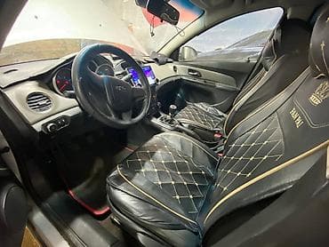 продаю трактор мтз 82 1: Chevrolet Cruze: 2012 г., 1.6 л, Механика, Седан — 4