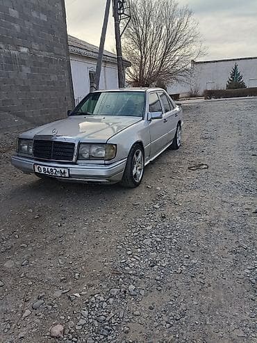 mazda demio 2005: Mercedes-Benz W124: 1989 г., 2.3 л, Механика, Газ, Седан — 9