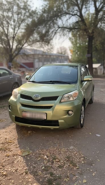 дом на кол: Toyota ist: 2009 г., 1.8 л, Автомат, Бензин, Хэтчбэк — 1