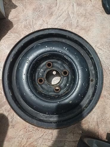 Железные Диски R 13 отверстий - 4, Б/у at lalafo.kg Железные Диски R 13 отверстий - 4, Б/у
