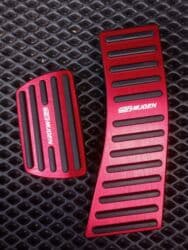 сиденье срв: Продаю накладки на педаль газа и тормоз мюген очень красивый подходит — 1