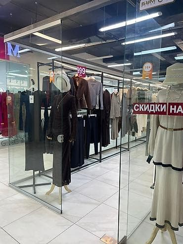 сдаю пол бутика: Продажа магазинов В торговом центре, 31 м², 3 этаж — 2